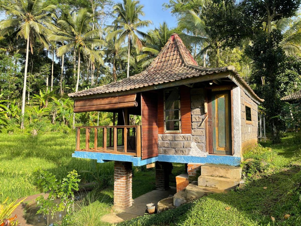 Oemah Tepi Sawah Villa Джатилувих Екстериор снимка